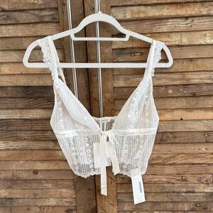 Chic White Lace Bra Top